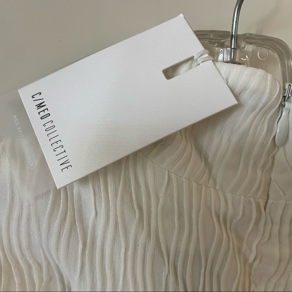 C/MEO Collective Mock Neck Crop Top in White (Small) - Picture 5 of 5